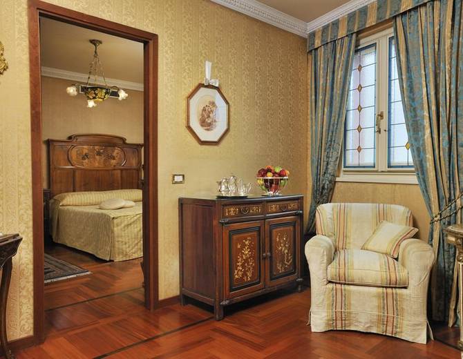 ROMANTISCHE SUITE Mecenate Palace Hotel Rom